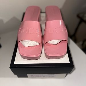 Gucci Rubber sandal Mules Size 8US
